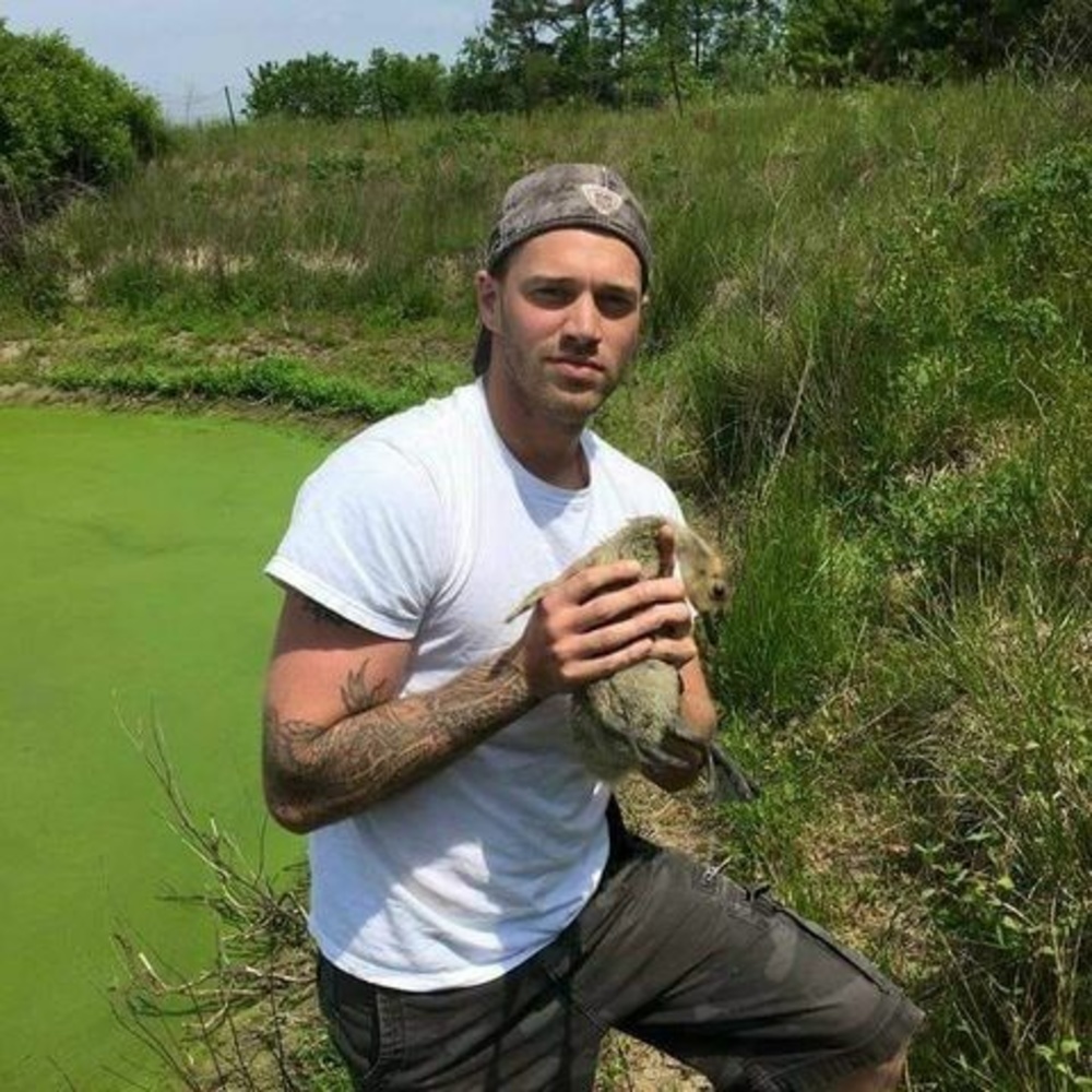 Meet your Posher, Devin